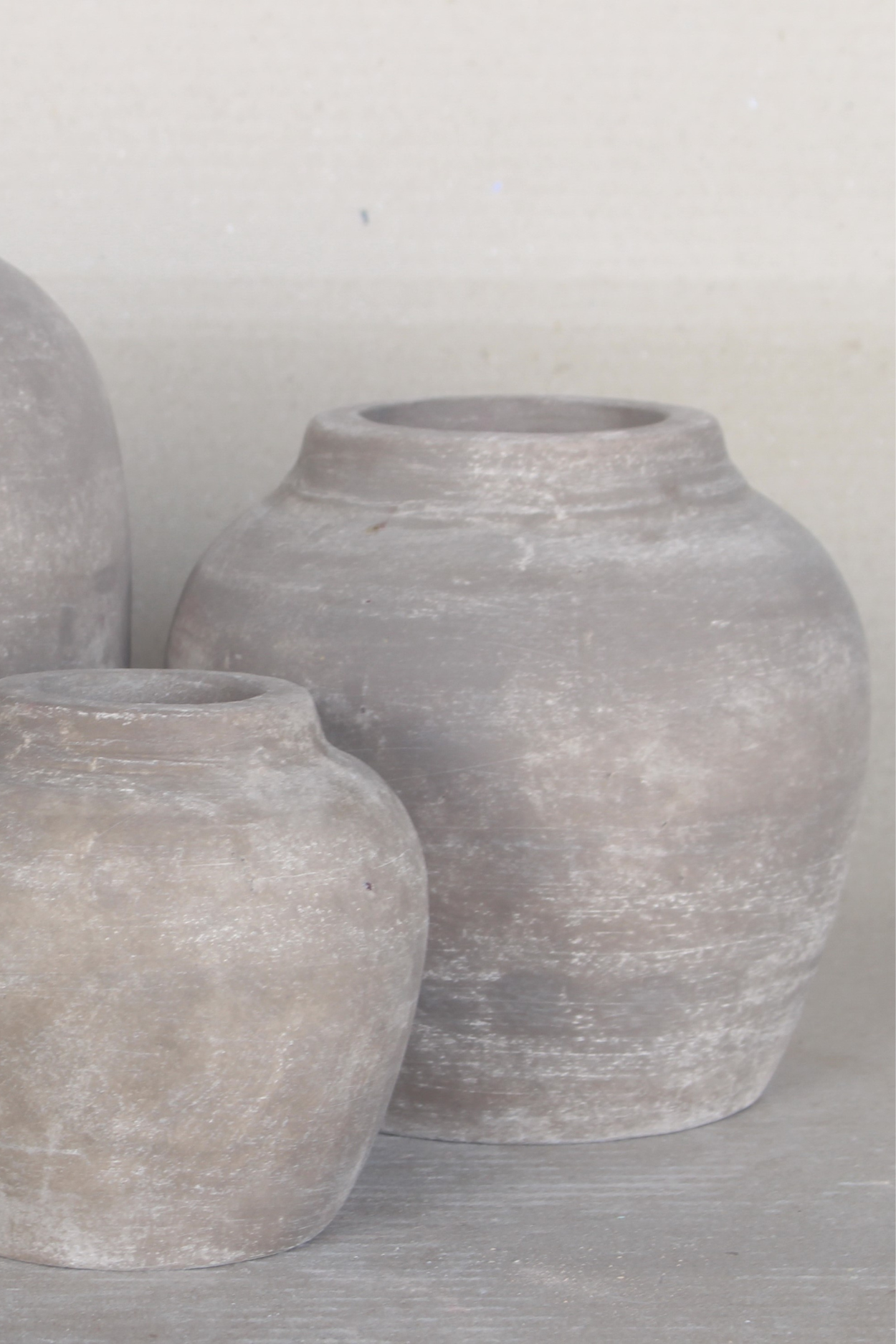 Hugo Grey Wash Round Vase Medium