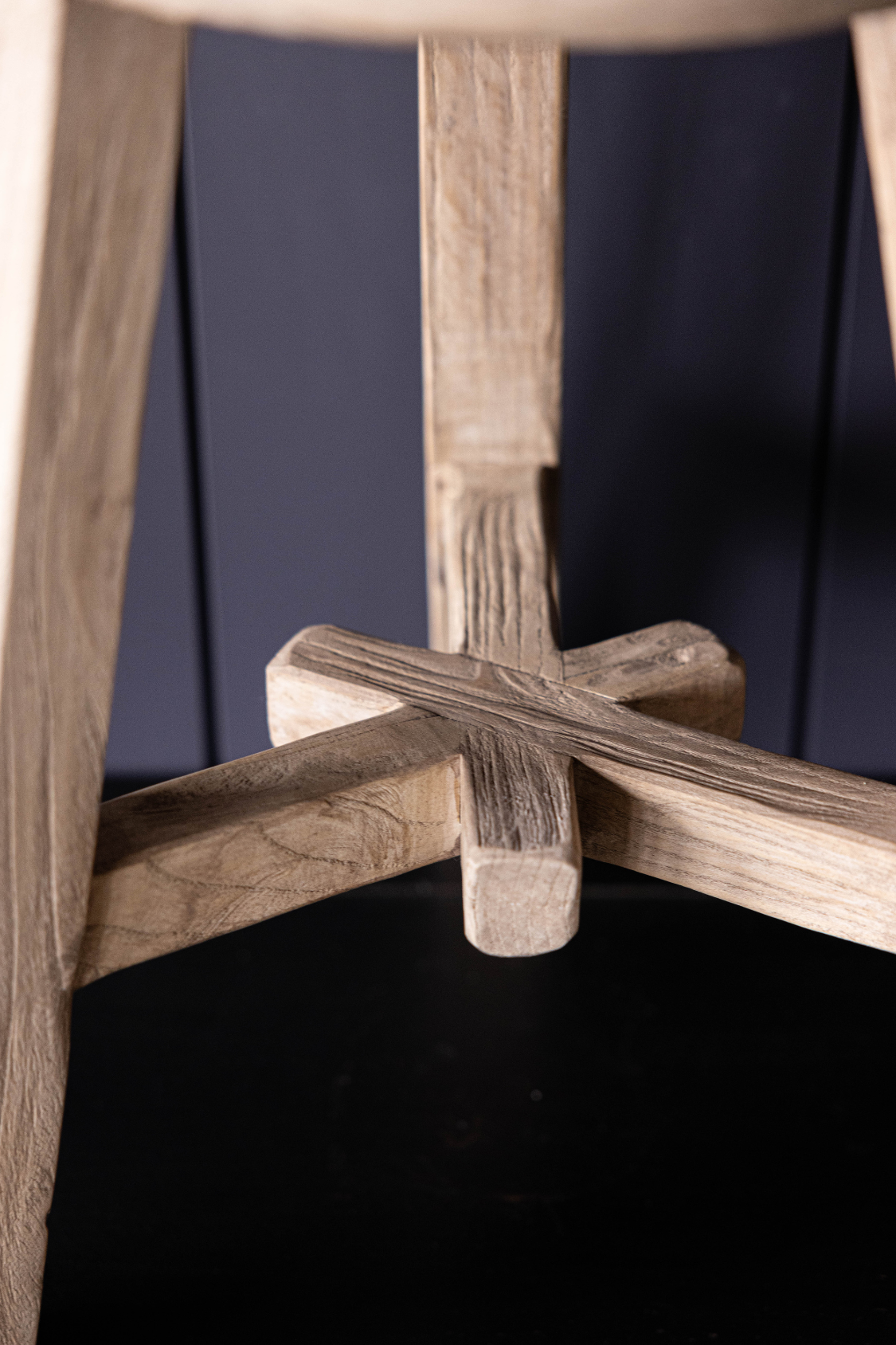 Reclaimed Elm Wood Round Stool