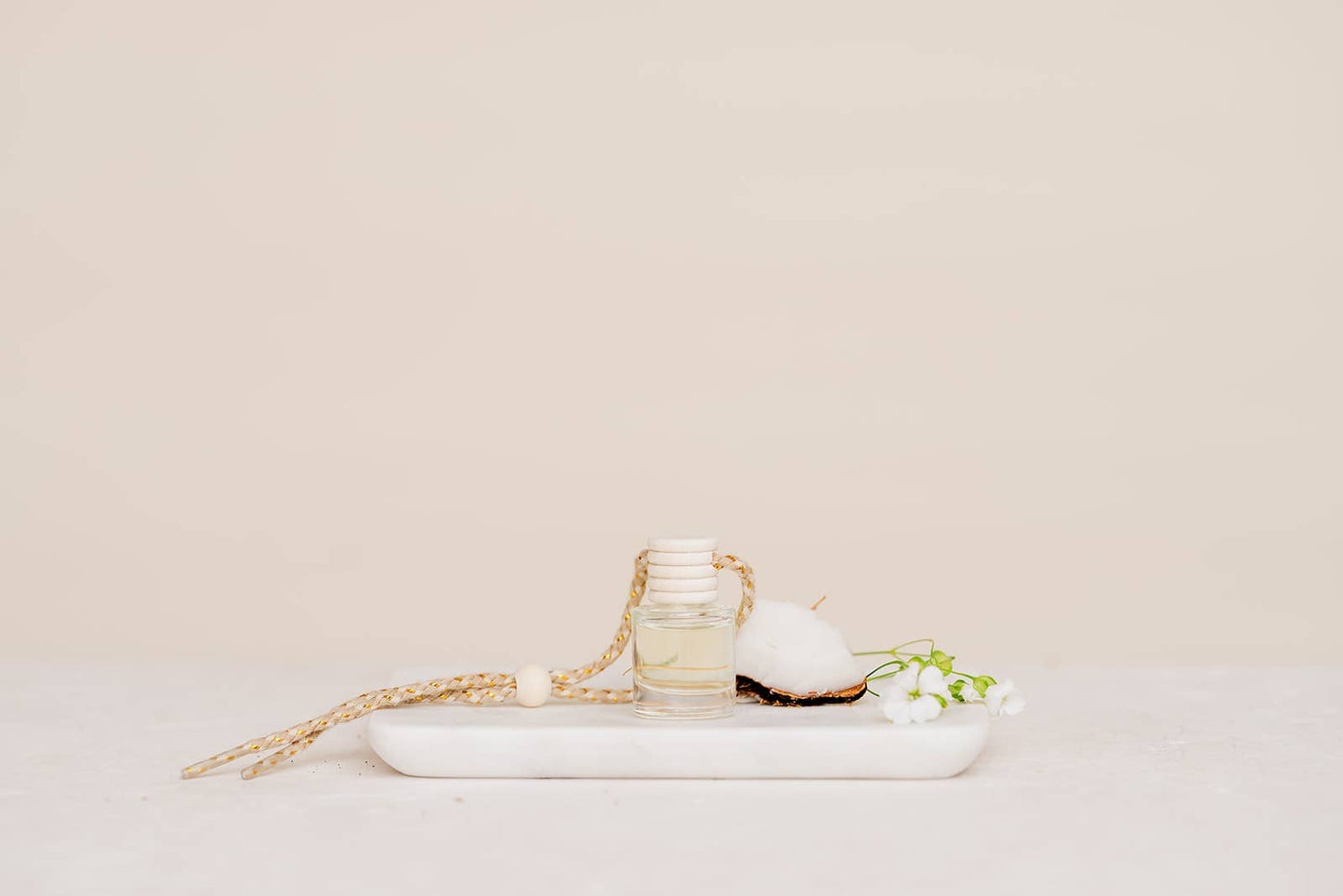 White Lotus Car Diffuser – Coconut & Sandalwood